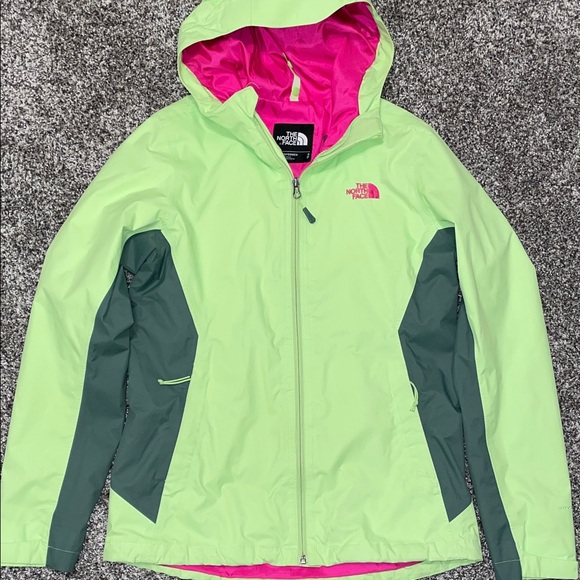 Women’s North Face Triclimate 3-in-1 Jacket - Picture 3 of 13